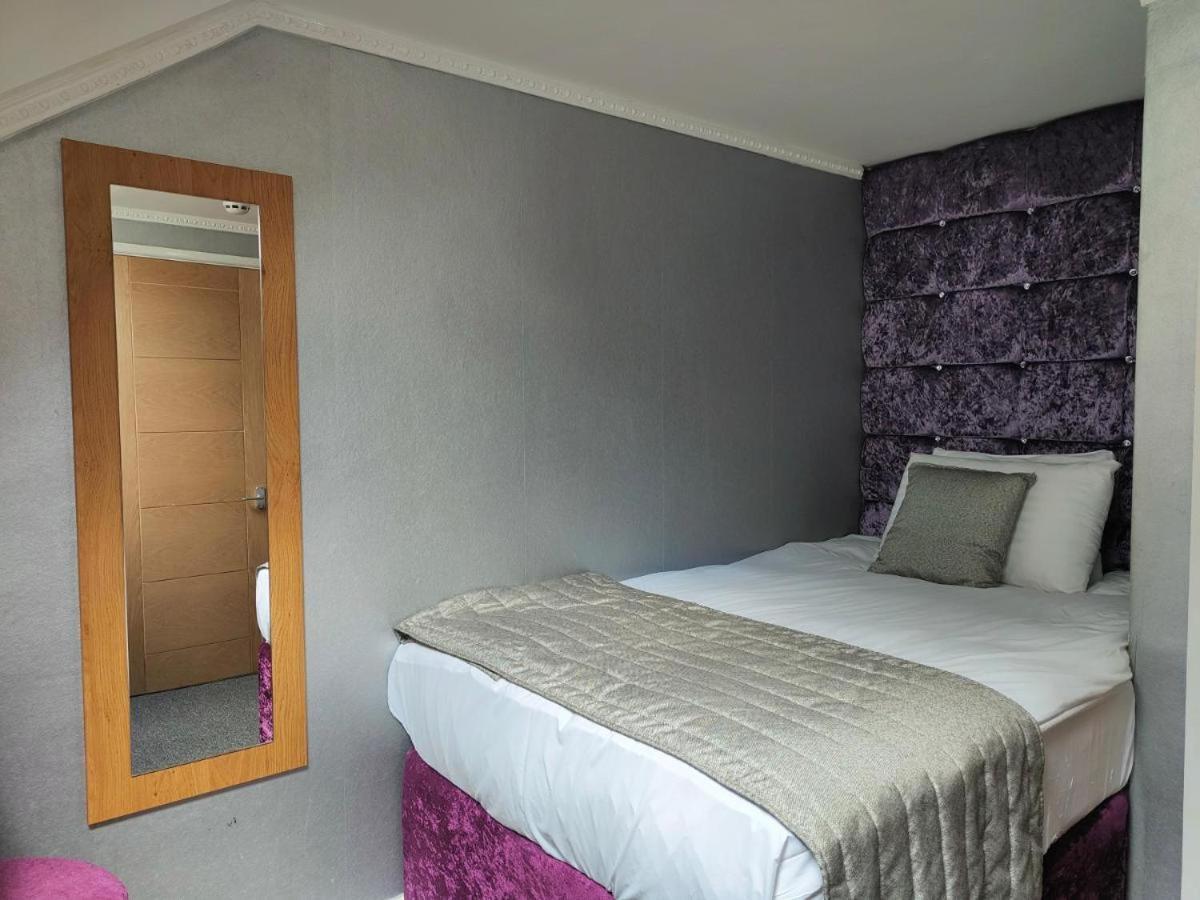 Hotel 24-7 Express ニューポート エクステリア 写真